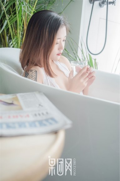 亚博官网：鲁梅尼格：国外没人在乎厄齐尔 皆其经纪人搞鬼(图3)